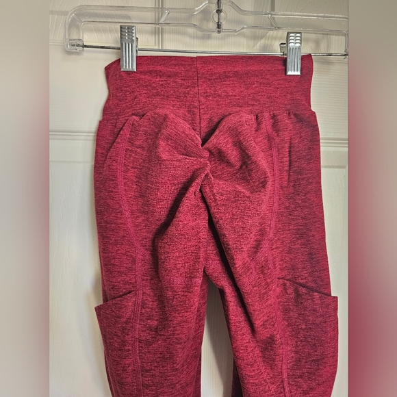 Bombshell - Picture 9 of 10